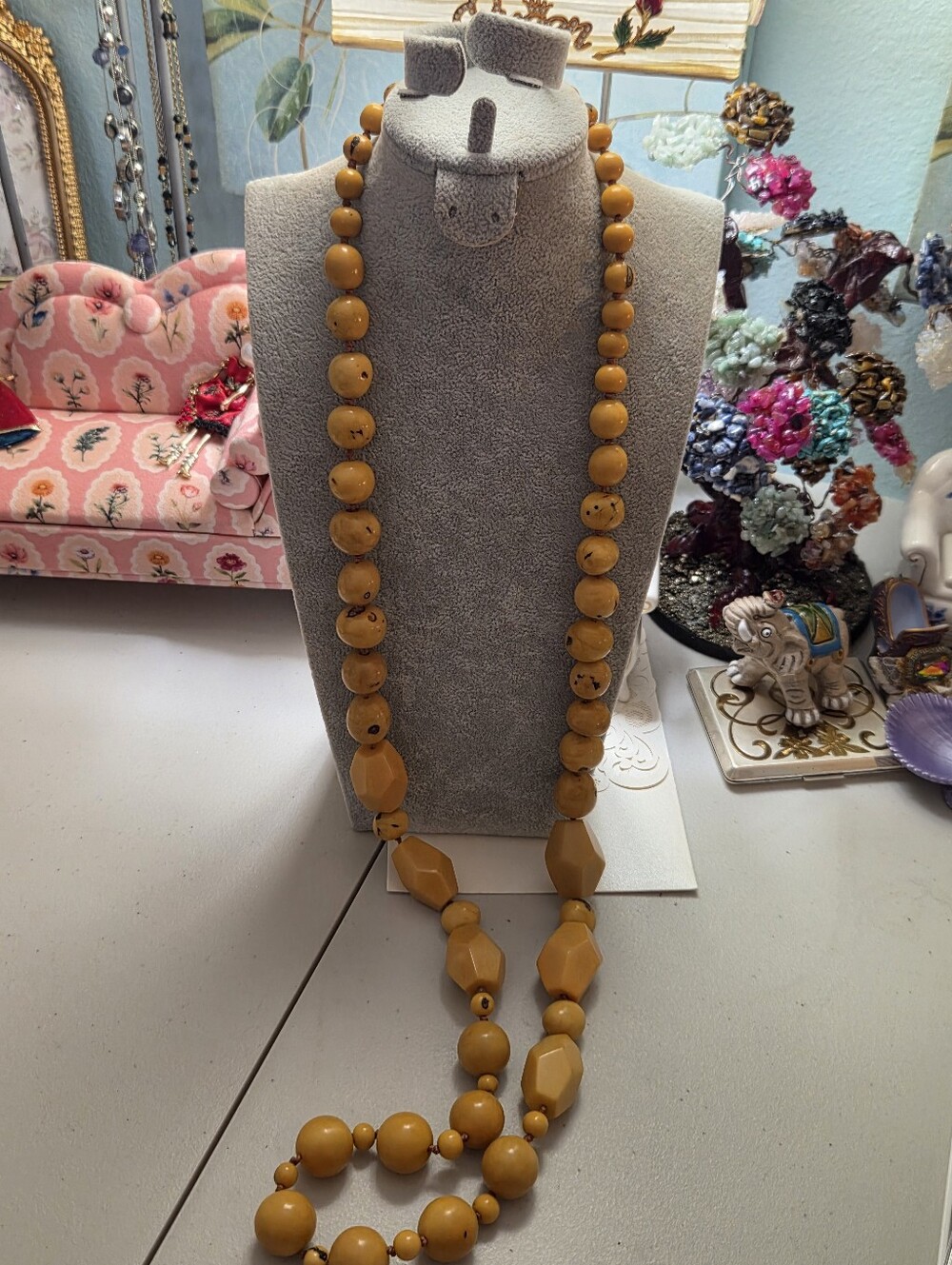 Vintage Extra Chunky Geometric Honey Knotted Necklace | Lucite/Bakelite/Amber ? - Picture 4 of 5